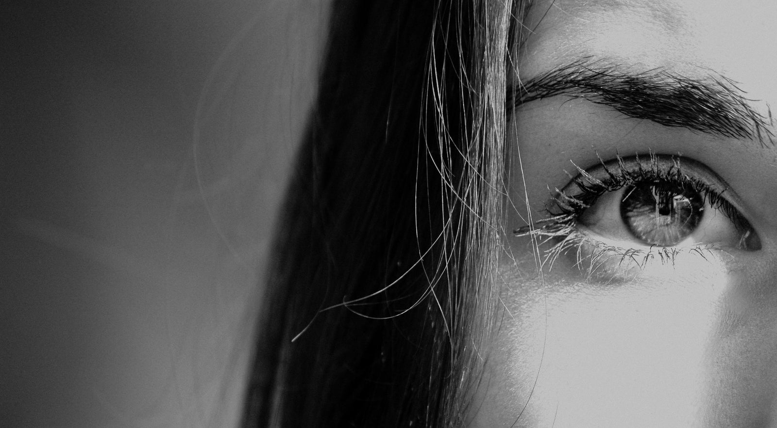 Why Lash Artists Should Add Brow Tinting Services to Their Menus