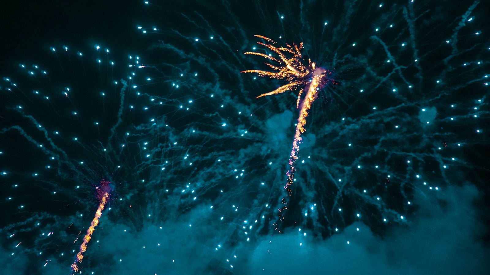 4 Looks to Light Up Your 4th of July