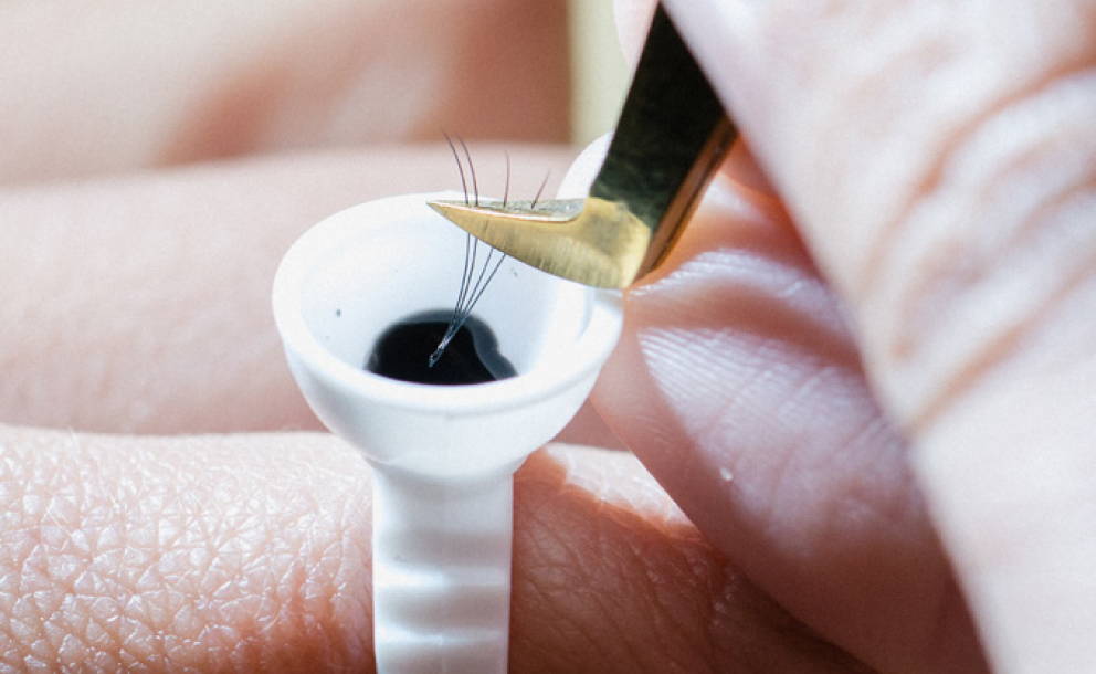 Cyanoacrylates in Adhesives: pH Levels, Humidity, and Environment